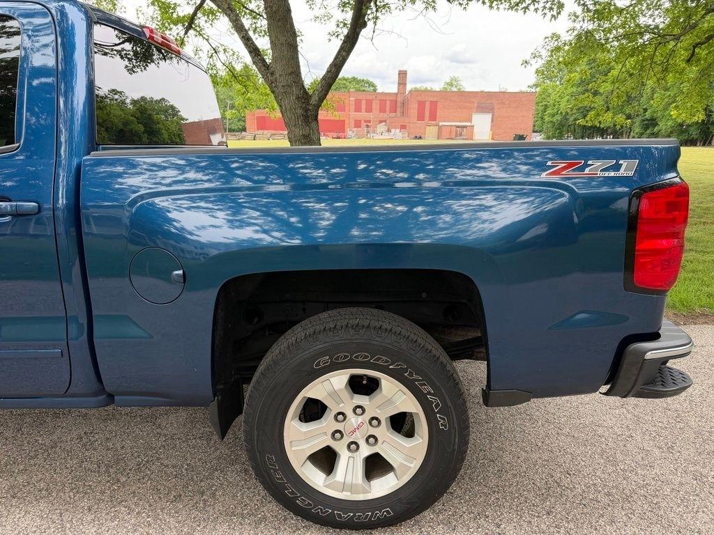 Chevrolet Silverado 1500 4WD Crew Cab 143.5" LT w/2LT 2015