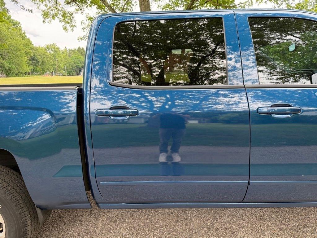 Chevrolet Silverado 1500 4WD Crew Cab 143.5" LT w/2LT 2015