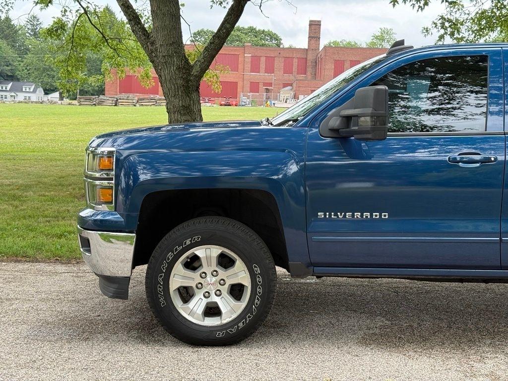 Chevrolet Silverado 1500 4WD Crew Cab 143.5" LT w/2LT 2015