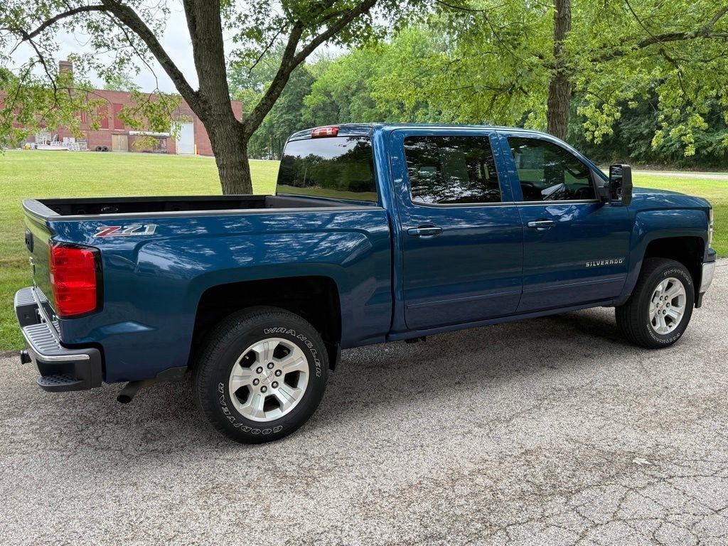 Chevrolet Silverado 1500 4WD Crew Cab 143.5" LT w/2LT 2015