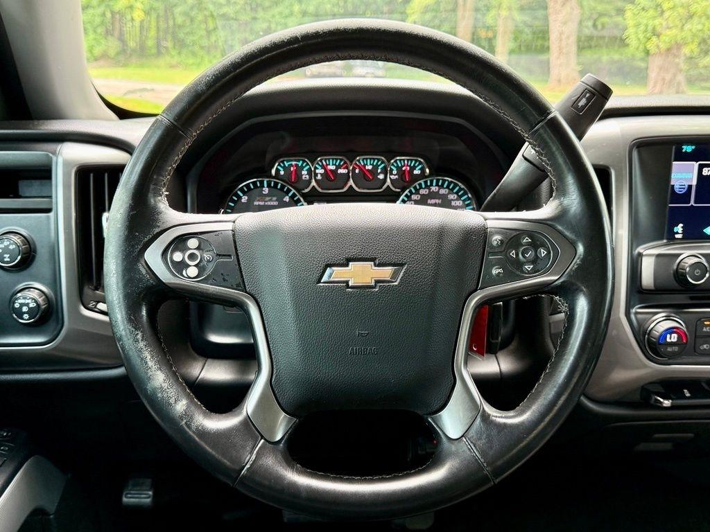 Chevrolet Silverado 1500 4WD Crew Cab 143.5" LT w/2LT 2015