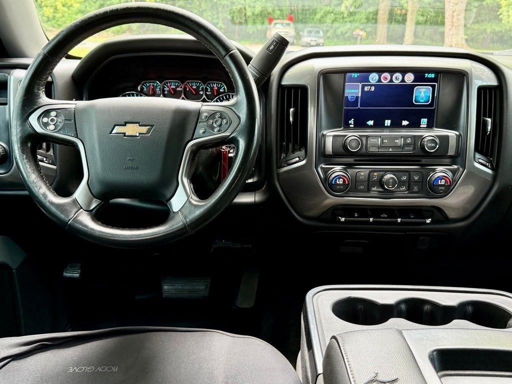 Chevrolet Silverado 1500 4WD Crew Cab 143.5" LT w/2LT 2015