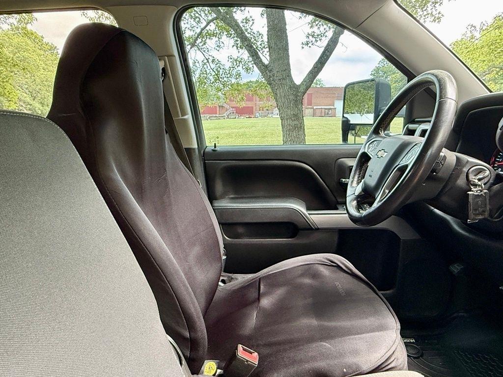 Chevrolet Silverado 1500 4WD Crew Cab 143.5" LT w/2LT 2015