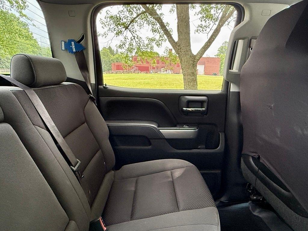 Chevrolet Silverado 1500 4WD Crew Cab 143.5" LT w/2LT 2015
