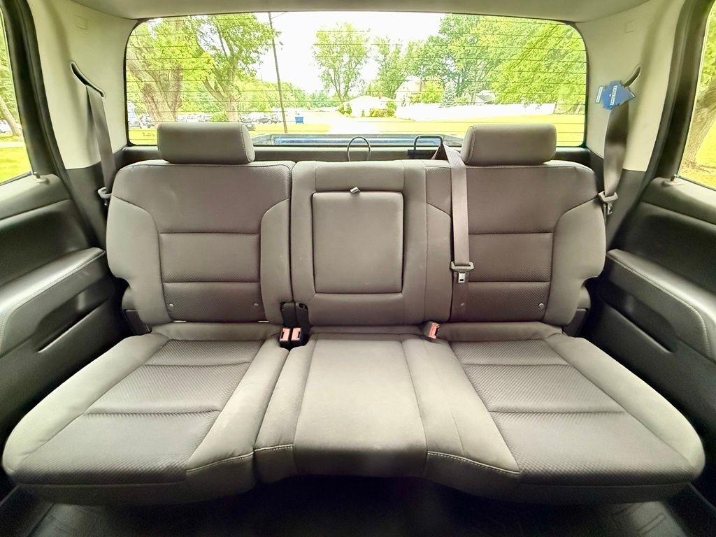 Chevrolet Silverado 1500 4WD Crew Cab 143.5" LT w/2LT 2015