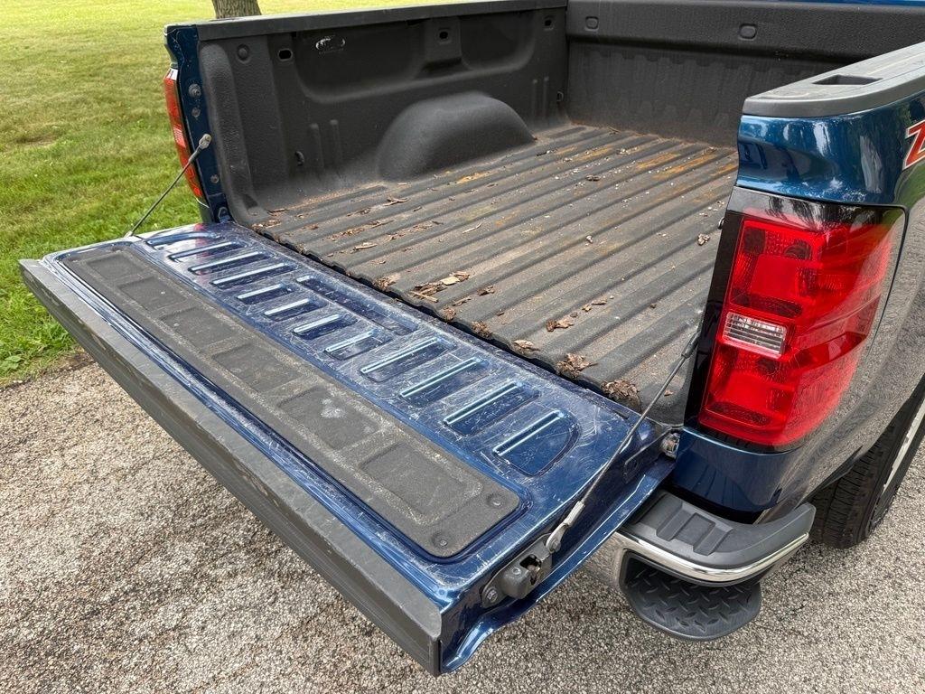 Chevrolet Silverado 1500 4WD Crew Cab 143.5" LT w/2LT 2015