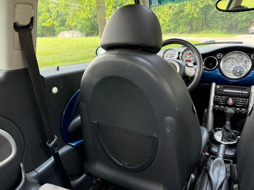 MINI Cooper Hardtop 2dr Cpe S 2006