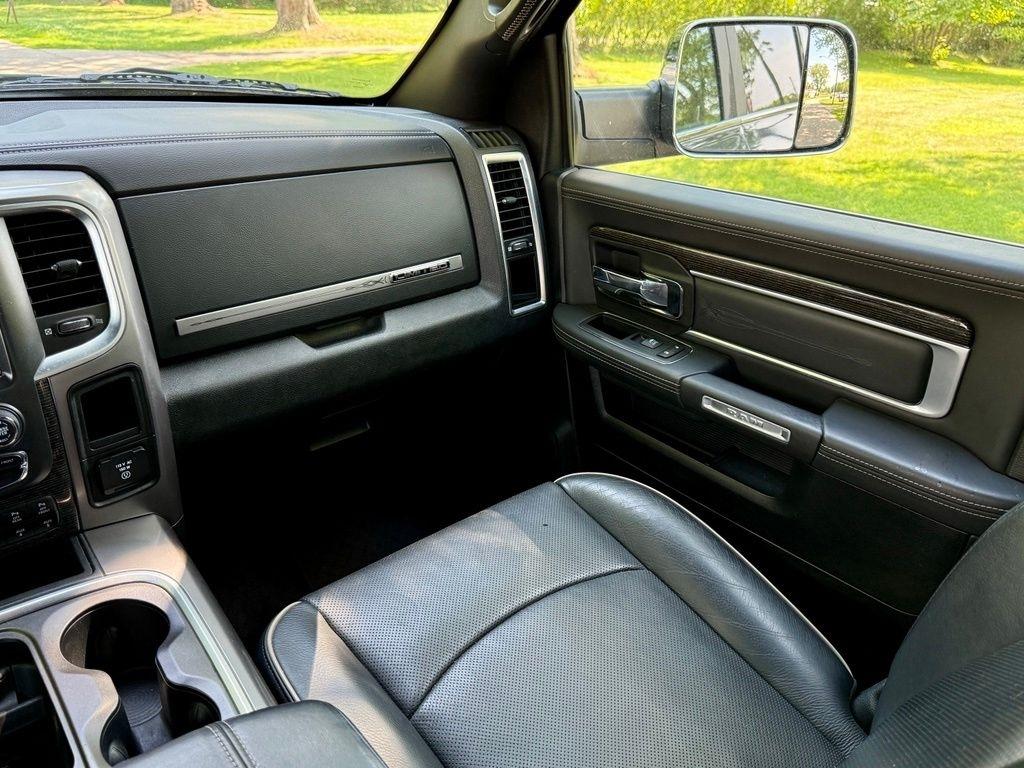 RAM 2500 4WD Crew Cab 149" Longhorn Limited 2016