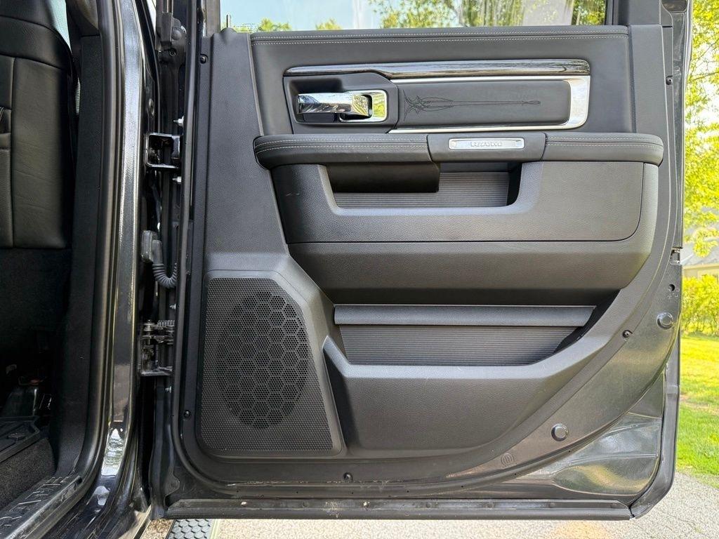 RAM 2500 4WD Crew Cab 149" Longhorn Limited 2016