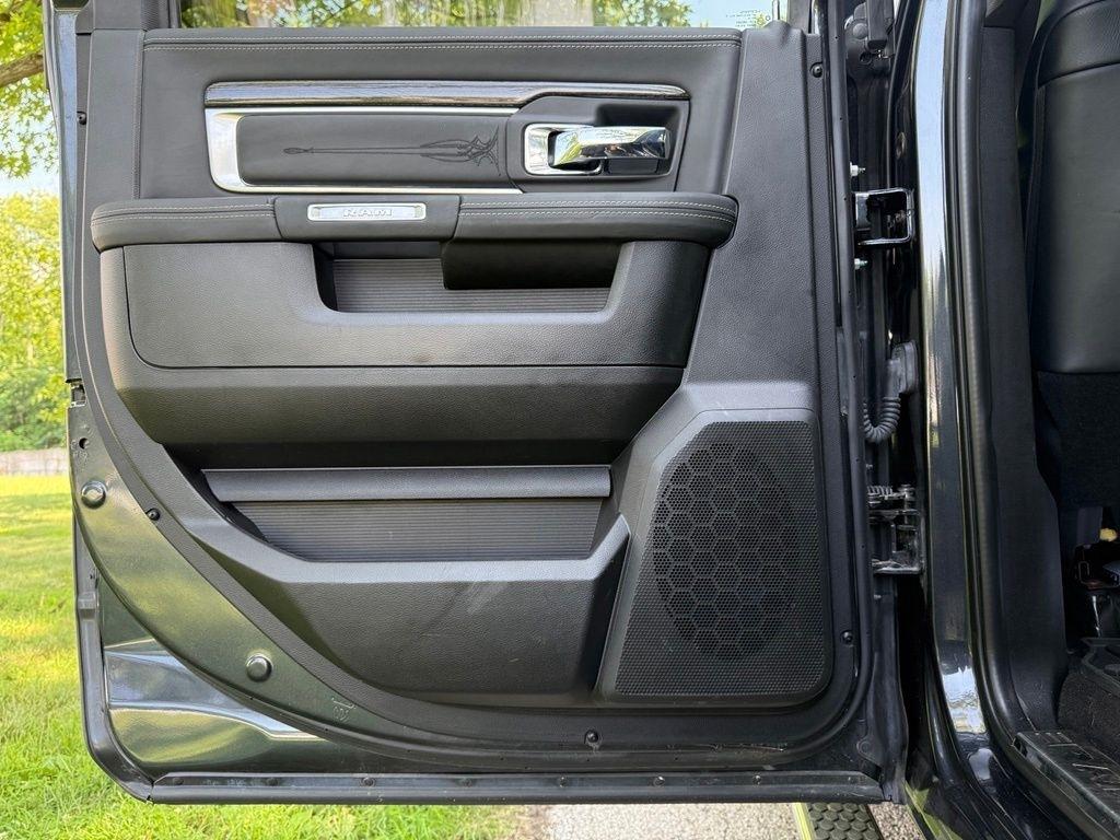 RAM 2500 4WD Crew Cab 149" Longhorn Limited 2016