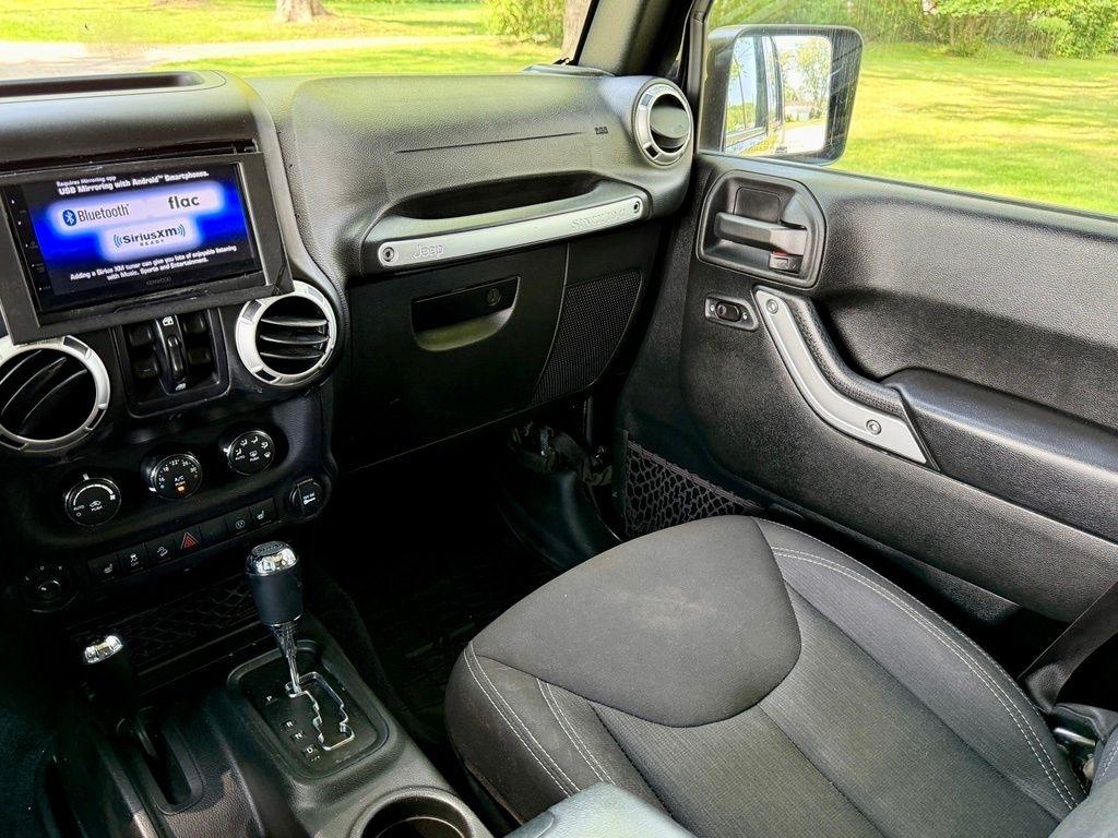 Jeep Wrangler Unlimited 4WD 4dr Rubicon 2017