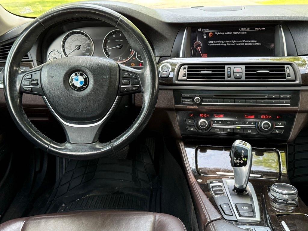 BMW 5 Series 4dr Sdn 535i xDrive AWD 2015
