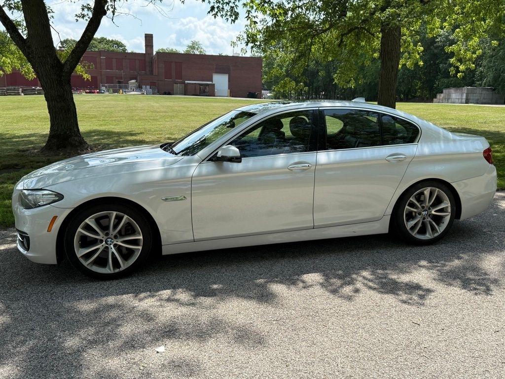 BMW 5 Series 4dr Sdn 535i xDrive AWD 2015