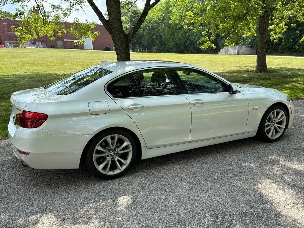 BMW 5 Series 4dr Sdn 535i xDrive AWD 2015