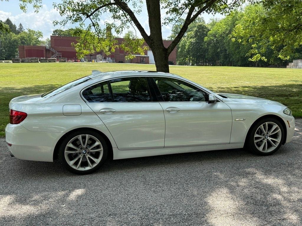 BMW 5 Series 4dr Sdn 535i xDrive AWD 2015