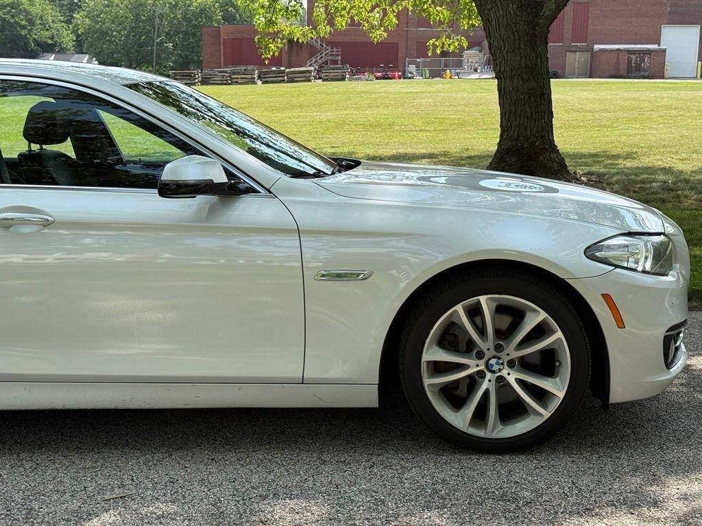 BMW 5 Series 4dr Sdn 535i xDrive AWD 2015