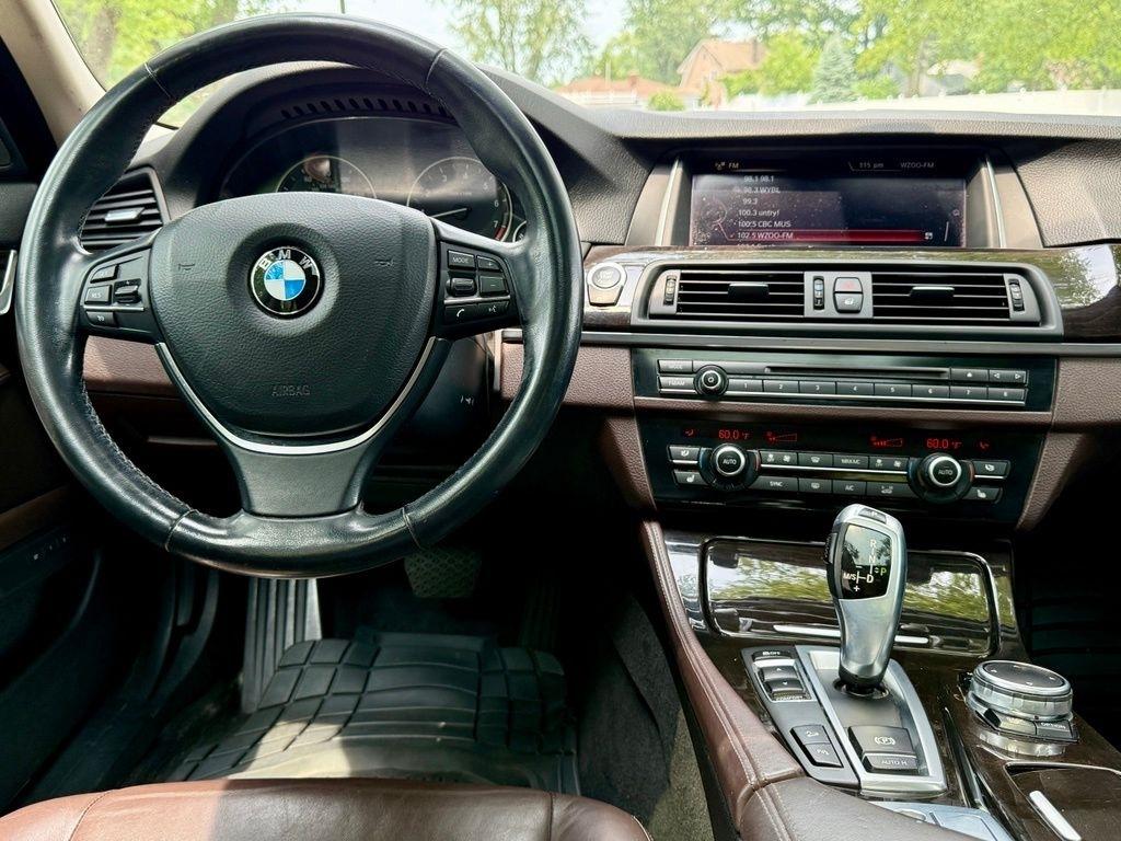 BMW 5 Series 4dr Sdn 535i xDrive AWD 2015