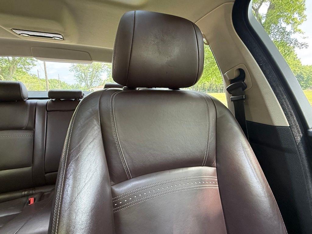 BMW 5 Series 4dr Sdn 535i xDrive AWD 2015