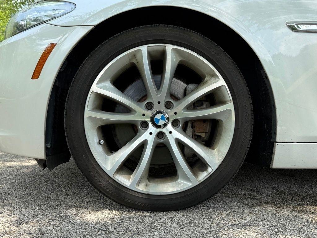 BMW 5 Series 4dr Sdn 535i xDrive AWD 2015