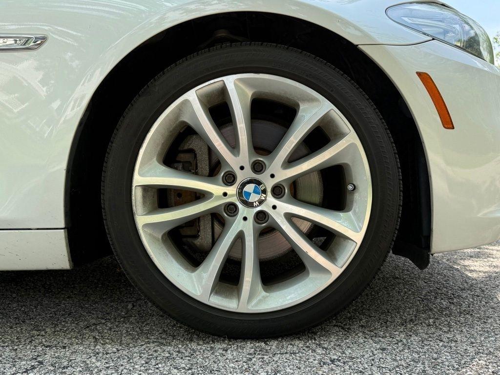 BMW 5 Series 4dr Sdn 535i xDrive AWD 2015