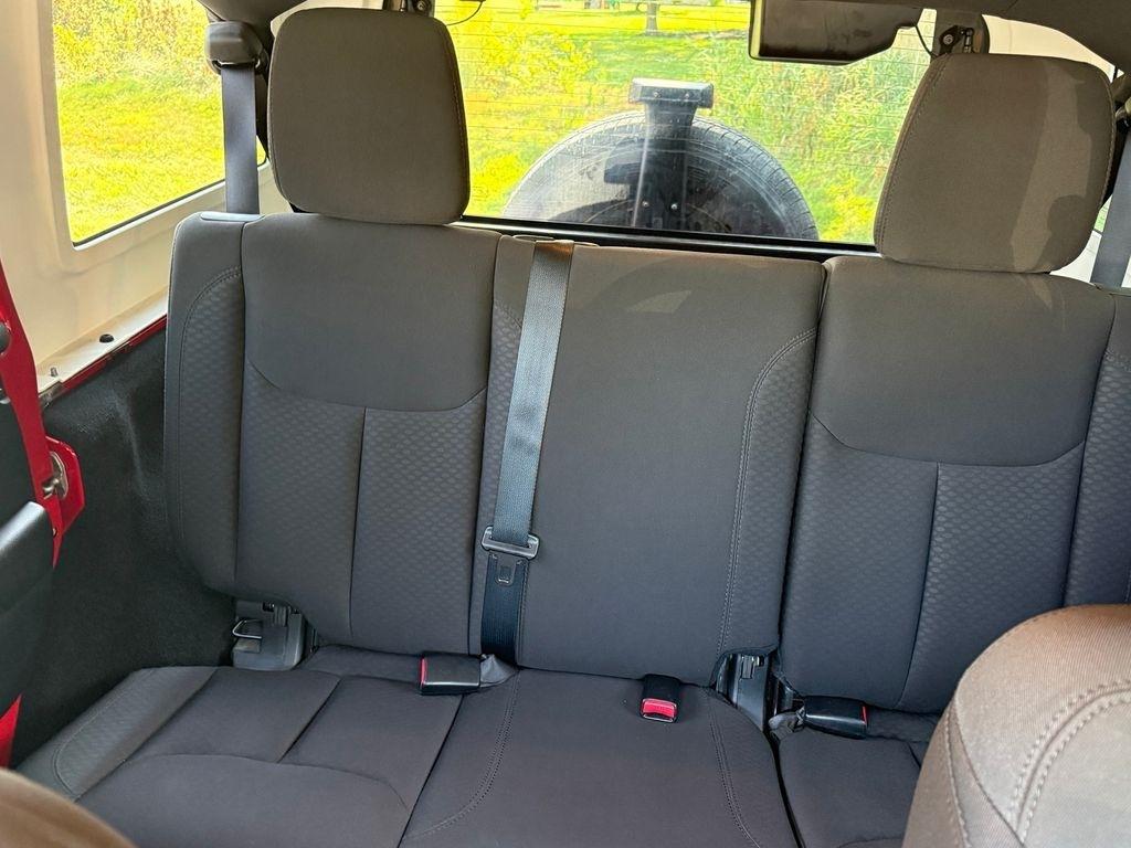 Jeep Wrangler Unlimited 4WD 4dr Sport 2014