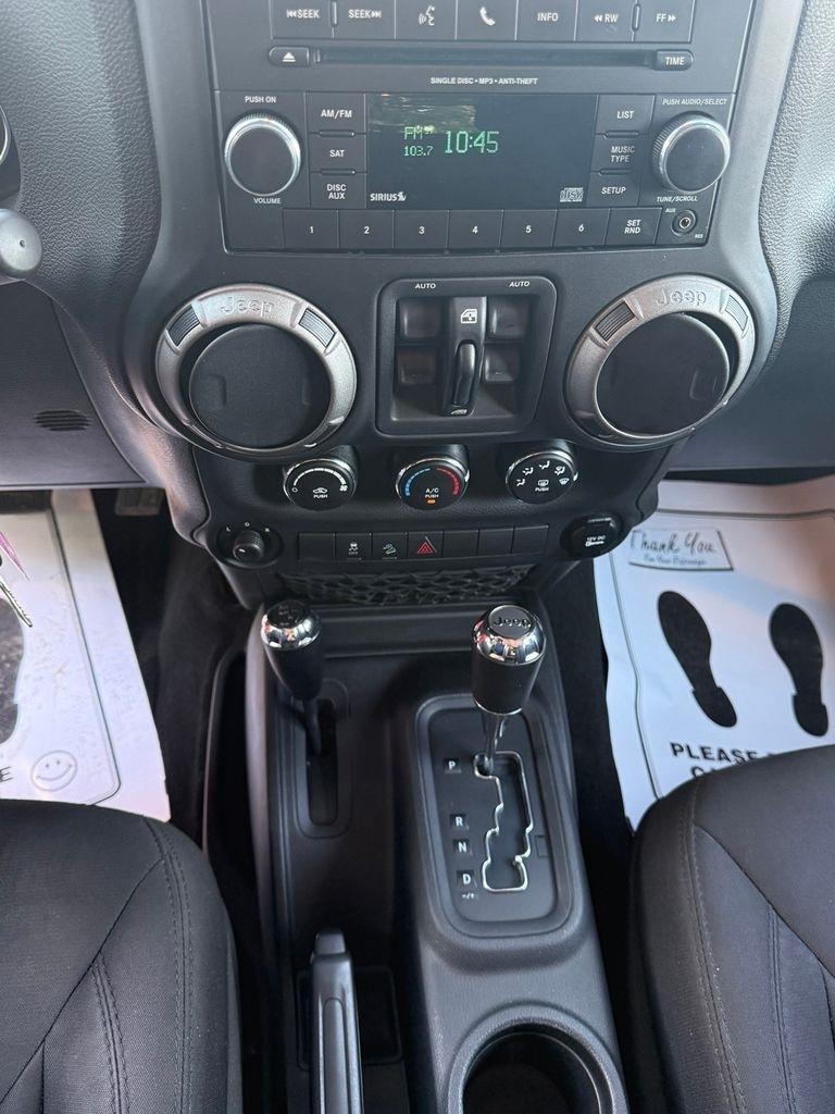 Jeep Wrangler Unlimited 4WD 4dr Sport 2014