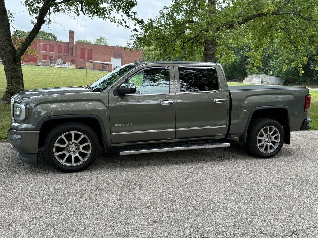 GMC Sierra 1500 4WD Crew Cab 143.5" Denali 2017