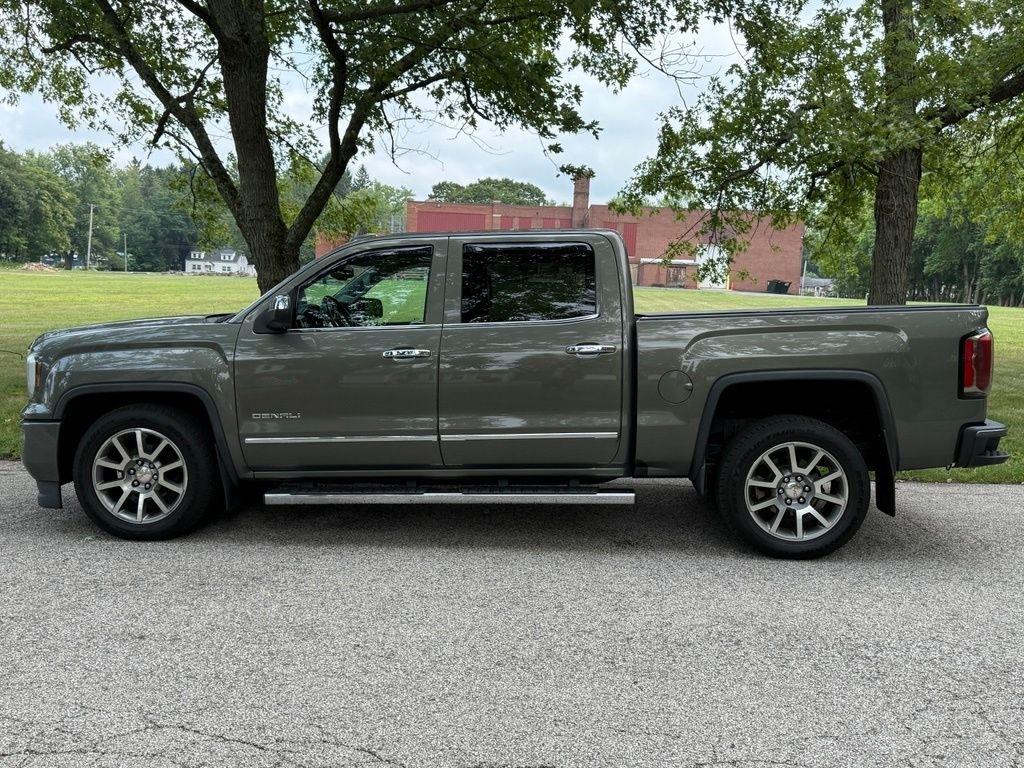 GMC Sierra 1500 4WD Crew Cab 143.5" Denali 2017