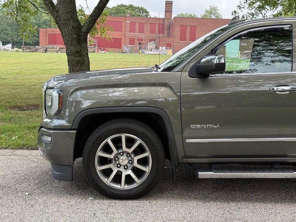 GMC Sierra 1500 4WD Crew Cab 143.5" Denali 2017