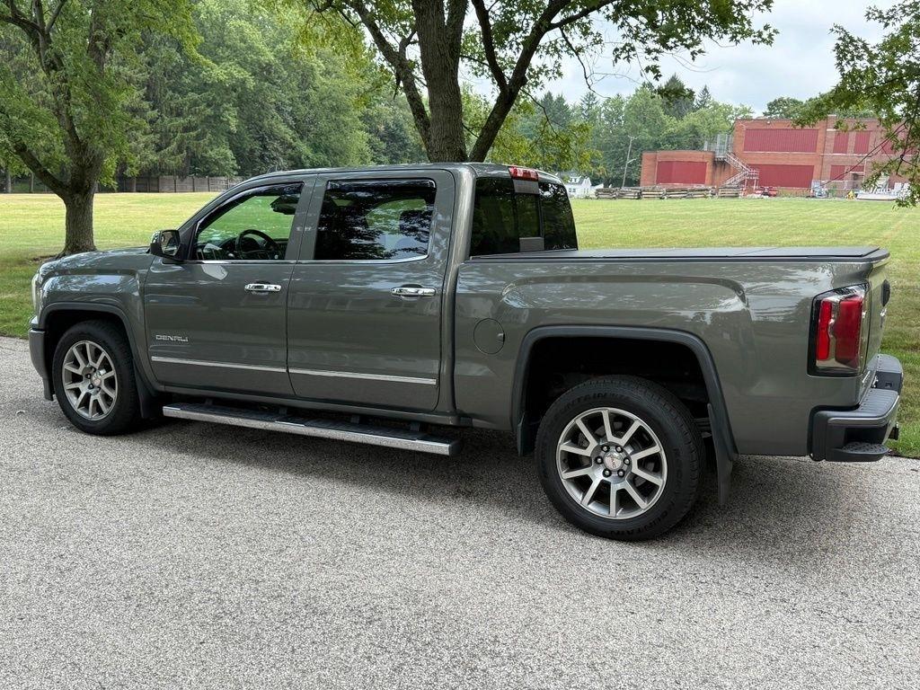GMC Sierra 1500 4WD Crew Cab 143.5" Denali 2017