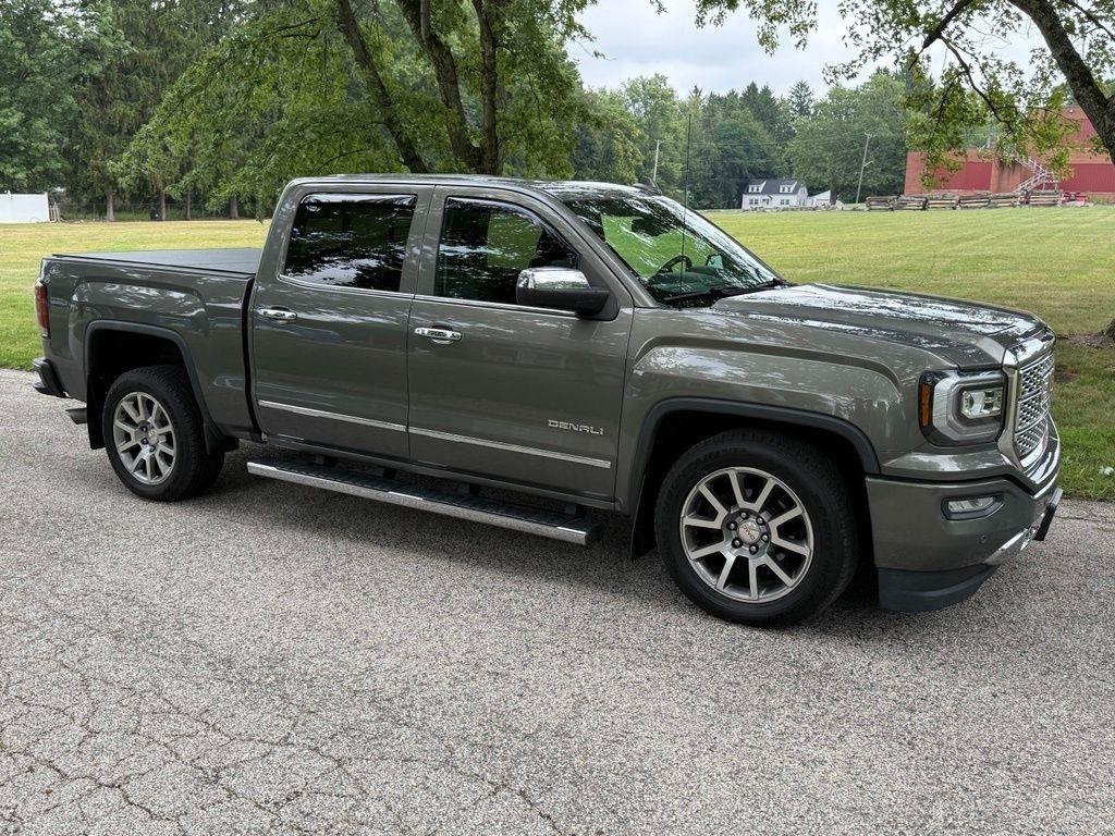 GMC Sierra 1500 4WD Crew Cab 143.5" Denali 2017