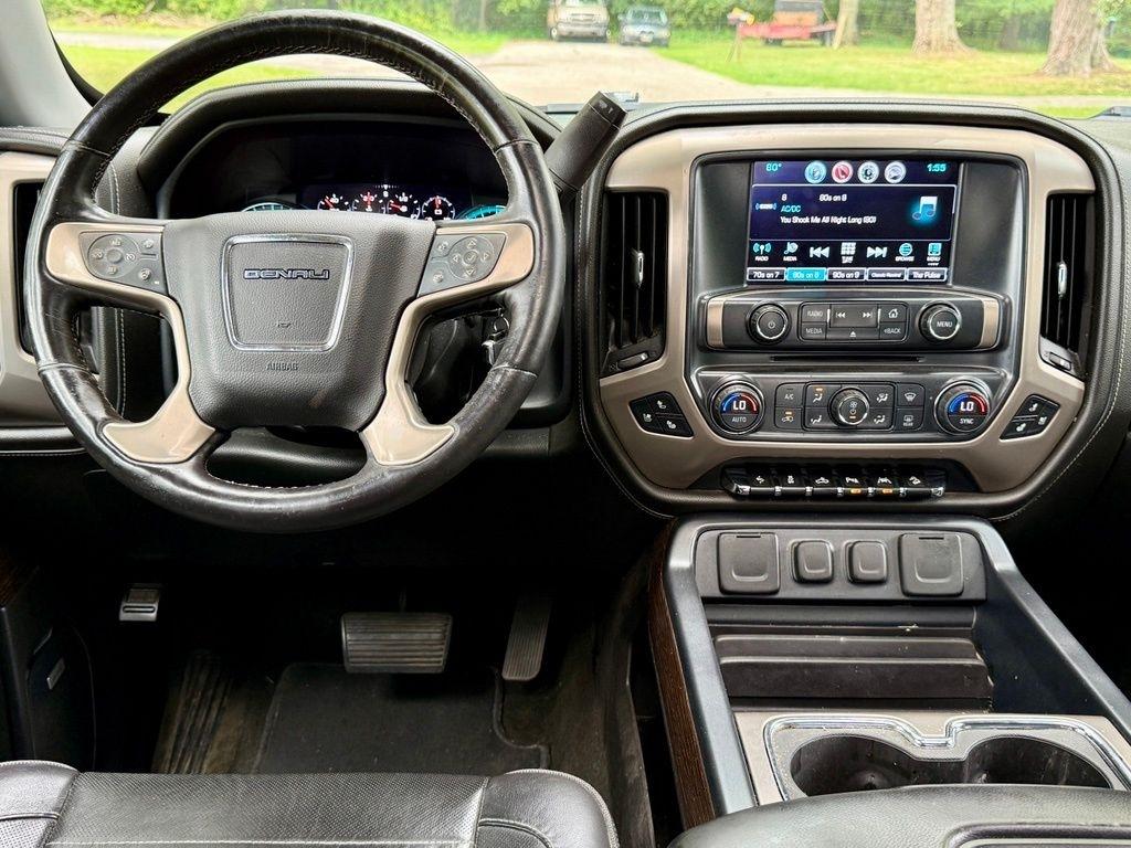GMC Sierra 1500 4WD Crew Cab 143.5" Denali 2017