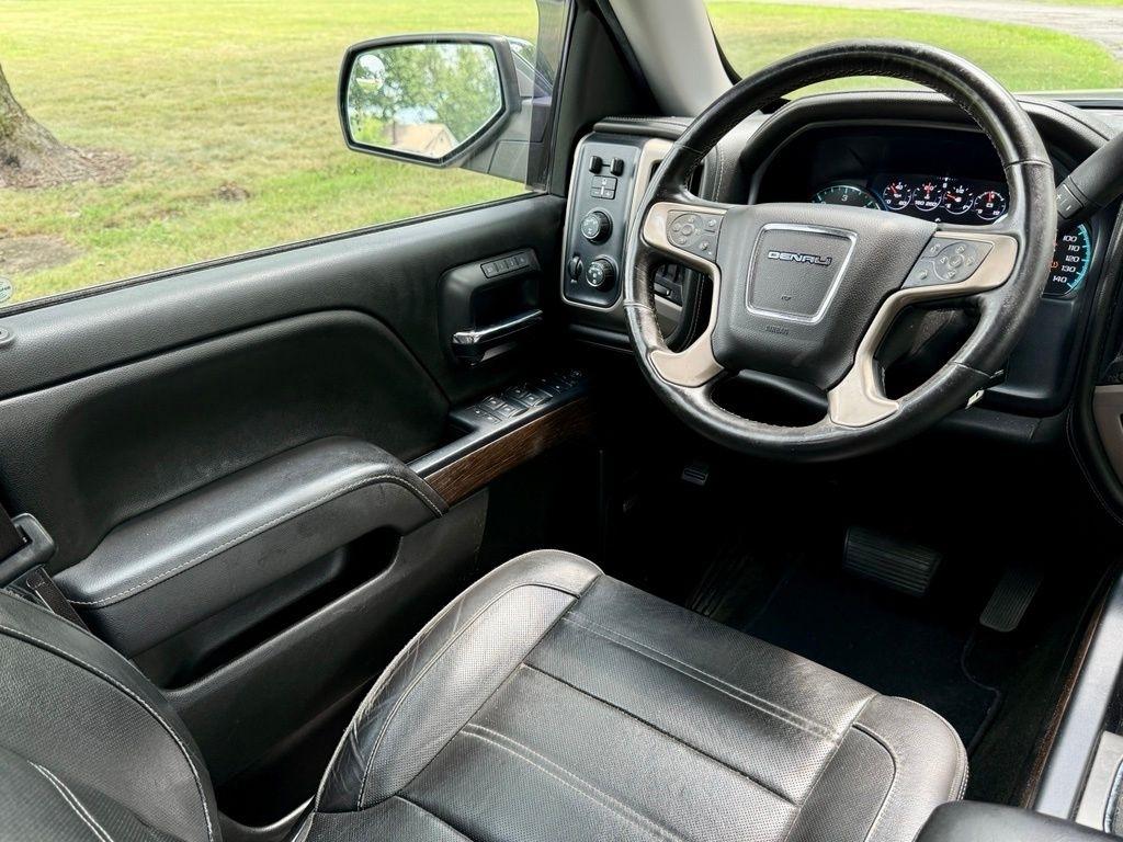 GMC Sierra 1500 4WD Crew Cab 143.5" Denali 2017