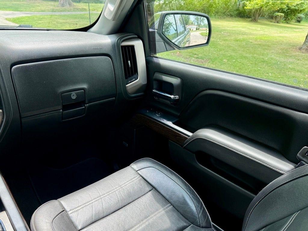 GMC Sierra 1500 4WD Crew Cab 143.5" Denali 2017