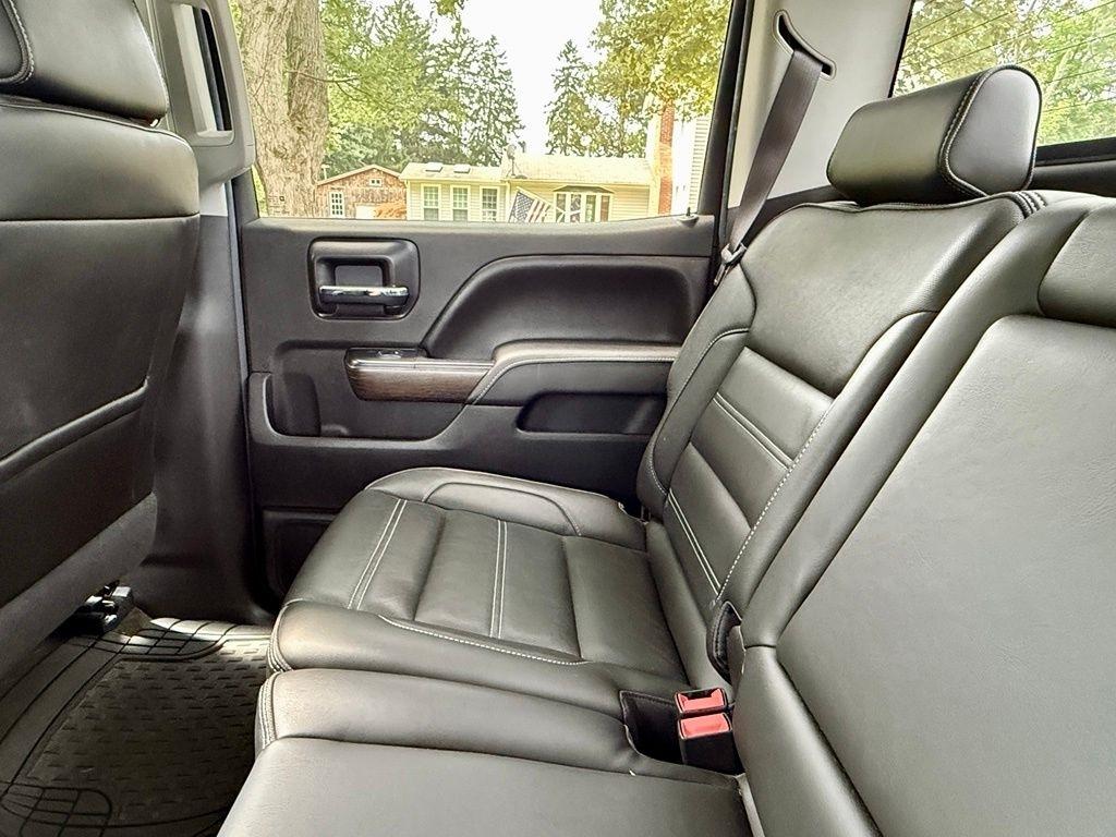 GMC Sierra 1500 4WD Crew Cab 143.5" Denali 2017