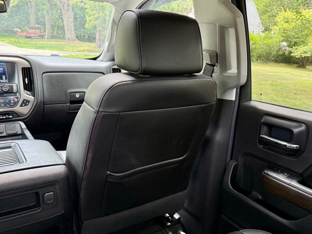 GMC Sierra 1500 4WD Crew Cab 143.5" Denali 2017