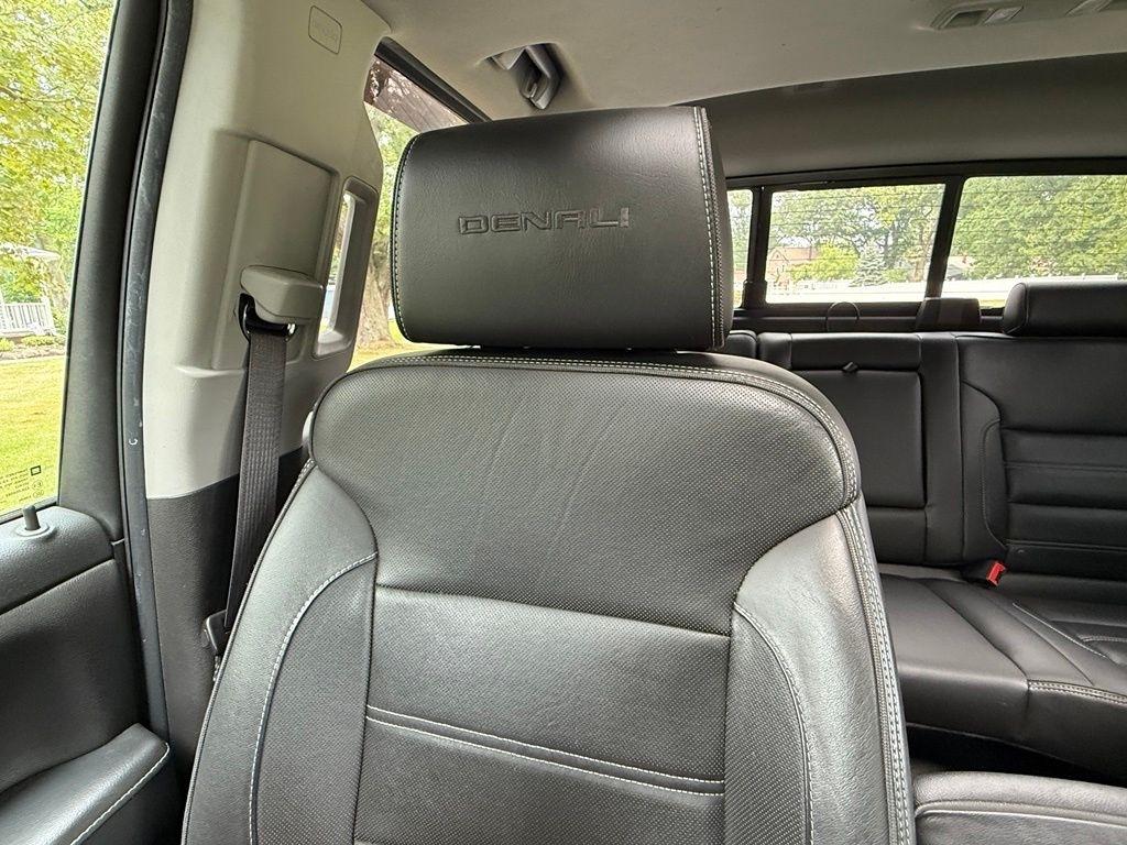 GMC Sierra 1500 4WD Crew Cab 143.5" Denali 2017