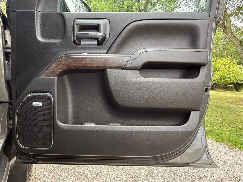 GMC Sierra 1500 4WD Crew Cab 143.5" Denali 2017