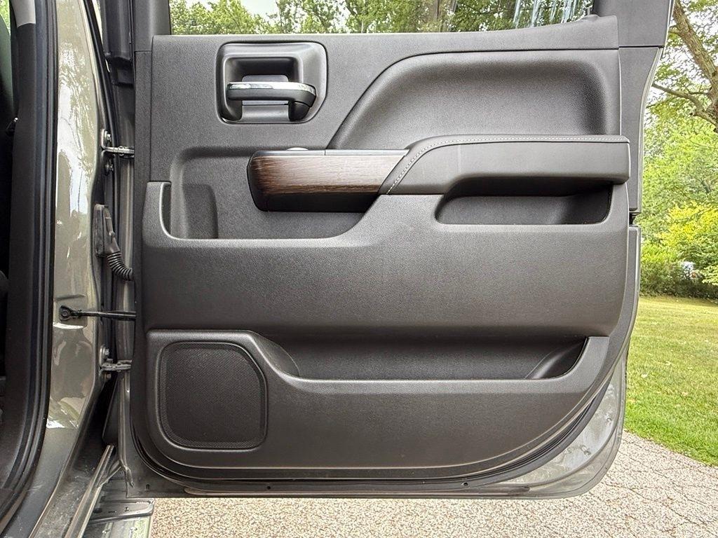 GMC Sierra 1500 4WD Crew Cab 143.5" Denali 2017