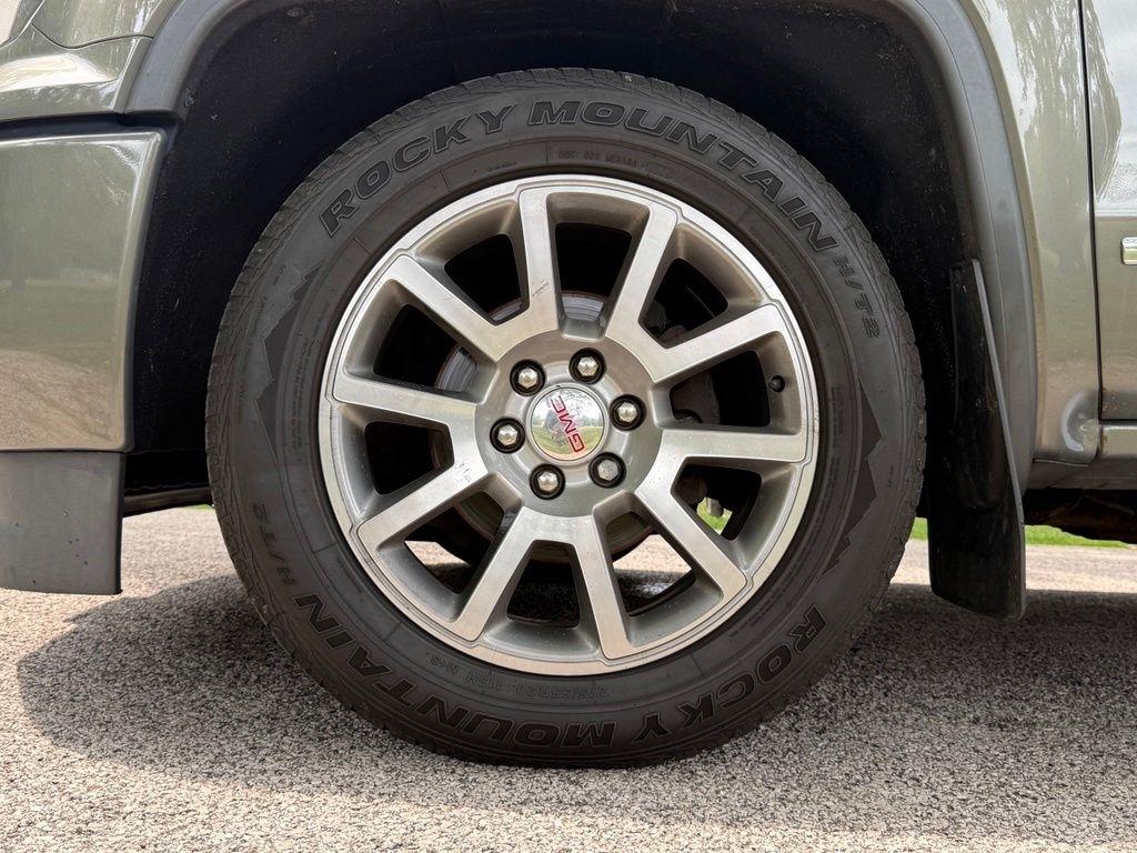 GMC Sierra 1500 4WD Crew Cab 143.5" Denali 2017