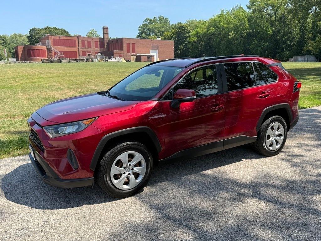 Toyota RAV4 LE AWD (Natl) 2019