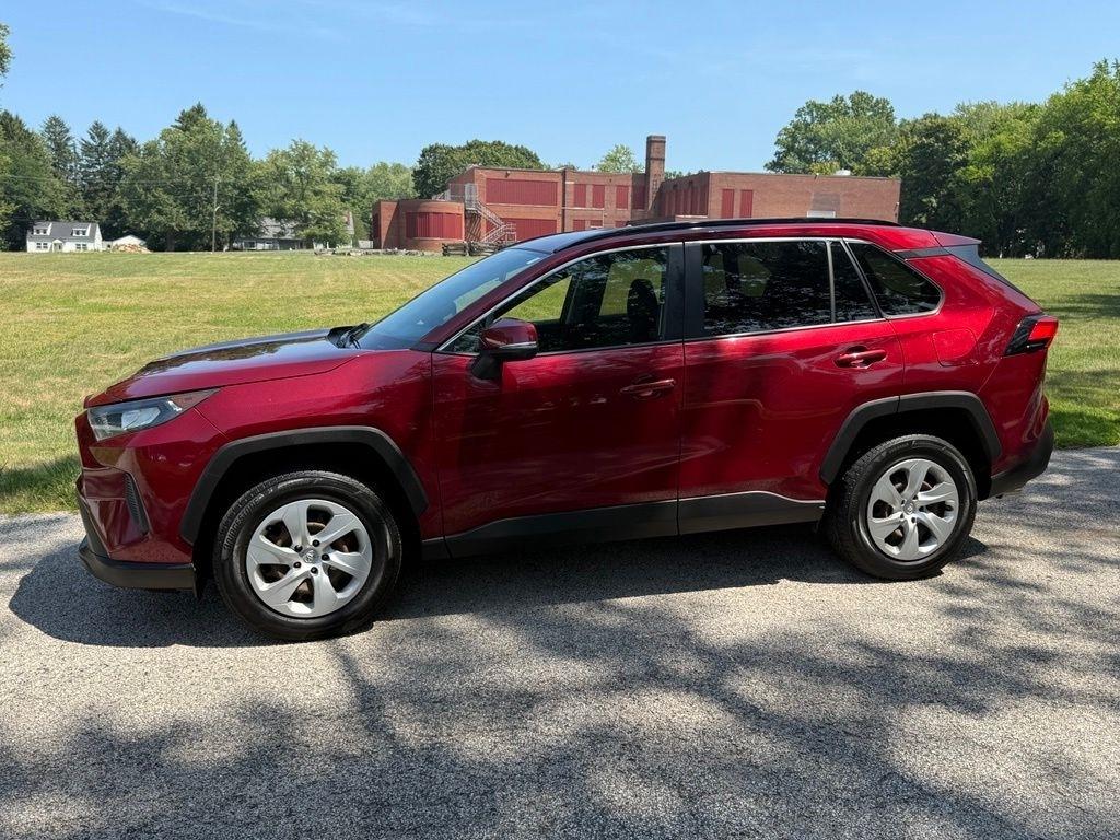 Toyota RAV4 LE AWD (Natl) 2019
