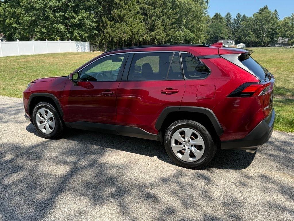 Toyota RAV4 LE AWD (Natl) 2019