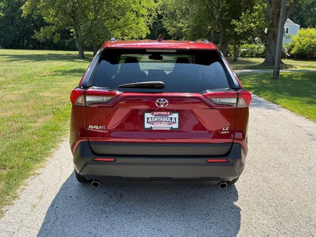 Toyota RAV4 LE AWD (Natl) 2019