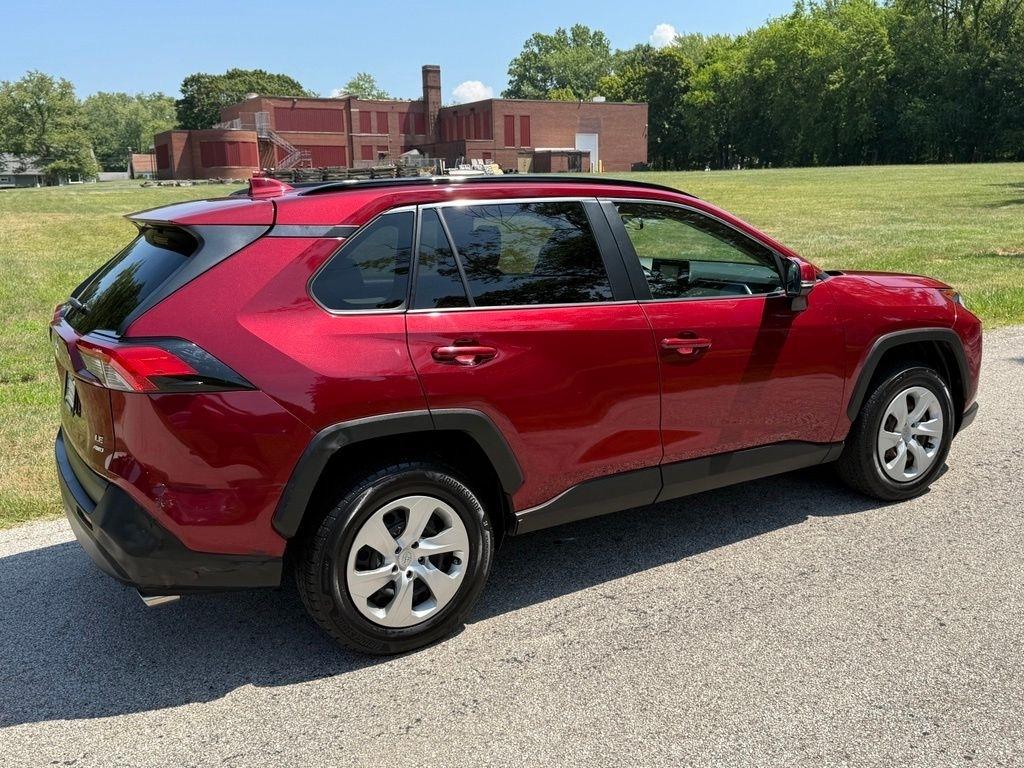 Toyota RAV4 LE AWD (Natl) 2019