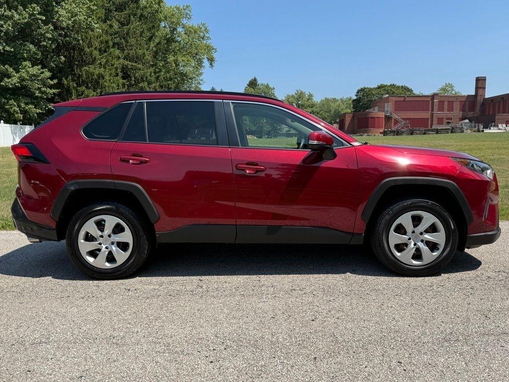 Toyota RAV4 LE AWD (Natl) 2019