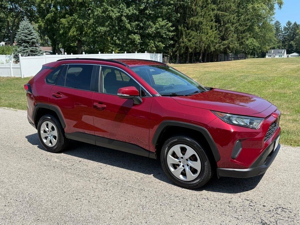 Toyota RAV4 LE AWD (Natl) 2019