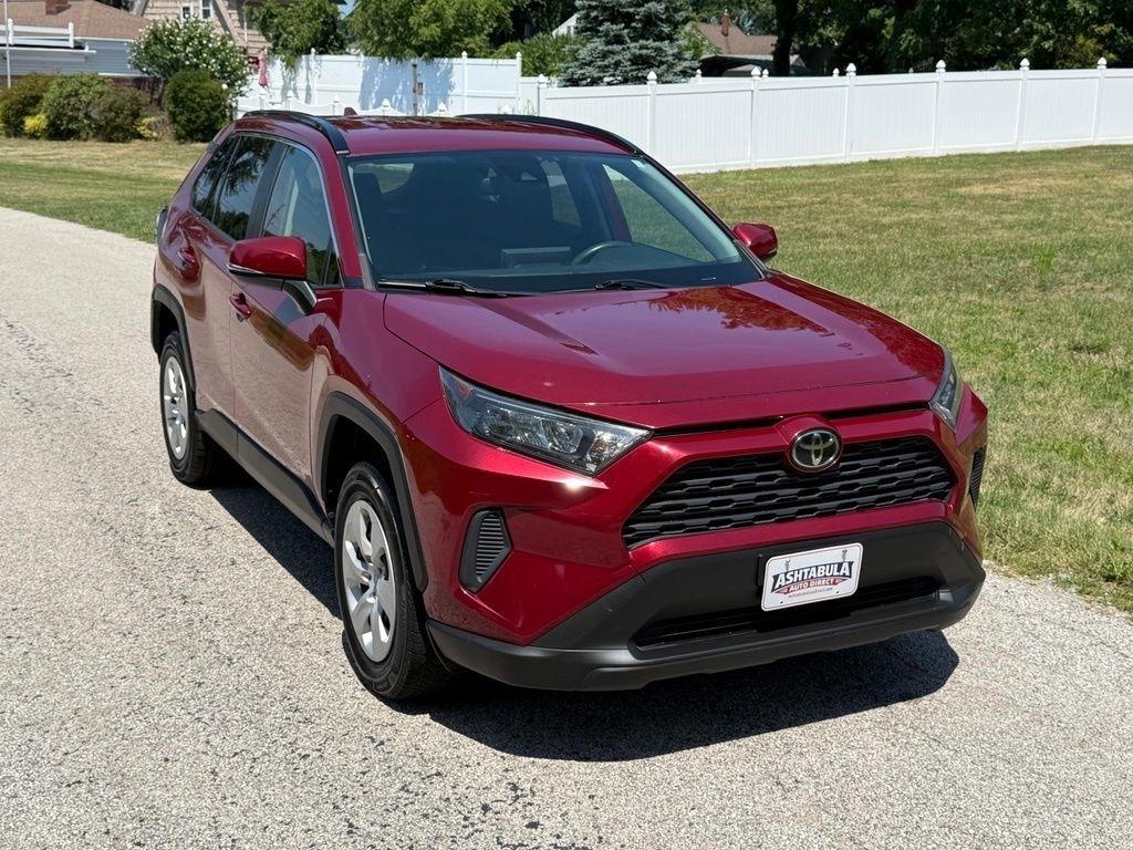Toyota RAV4 LE AWD (Natl) 2019