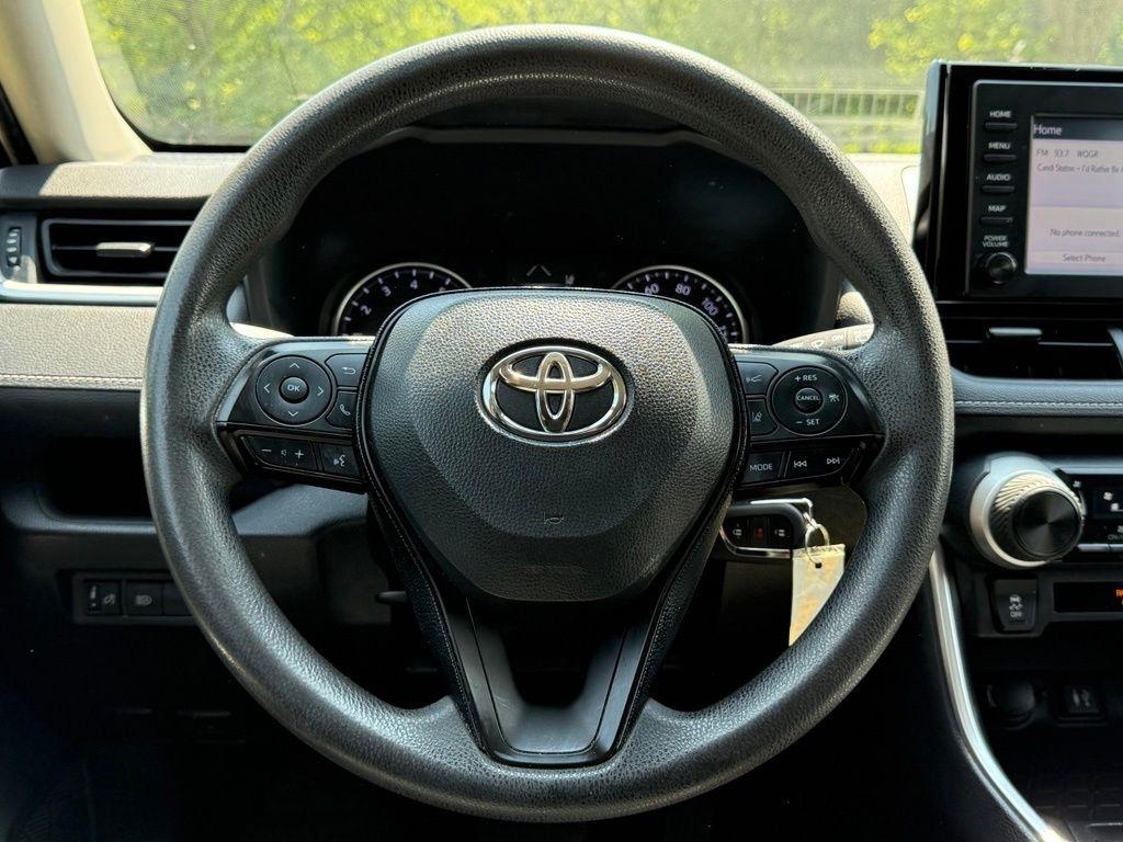 Toyota RAV4 LE AWD (Natl) 2019
