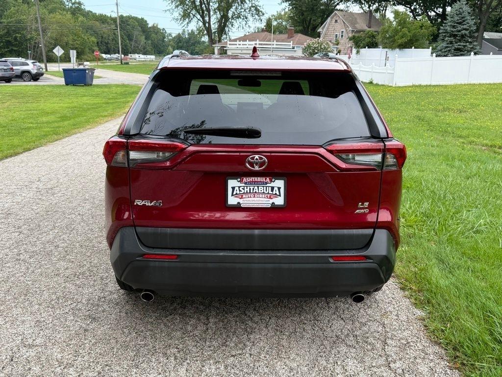 Toyota RAV4 LE AWD (Natl) 2019
